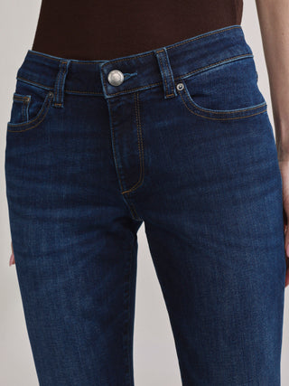 DL1961 Milano Skinny Boot: Low Rise Instasculp 33" - Thunderbird