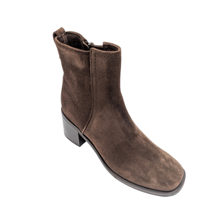 Jordan - Brunette Suede