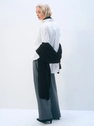 White + Warren Cashmere Travel Wrap - Black
