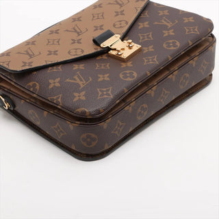 Louis Vuitton Pochette Metis Reverse Monogram