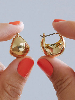 Abby Hoop Earring - Gold