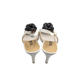 Vaneli Sheba - Ivory Nappa Black Nappa Flower