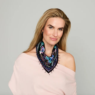 Encanto_Scarf_Necklace_On_Model_1.webp