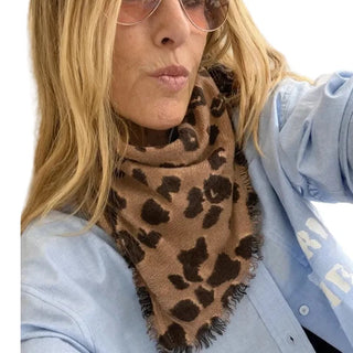 Nomad_Bandana__on_model.webp
