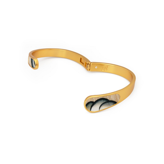 lainey-bezel-hinge-cuff-2.png