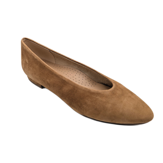 Vaneli Gracie Flat - Russel Suede